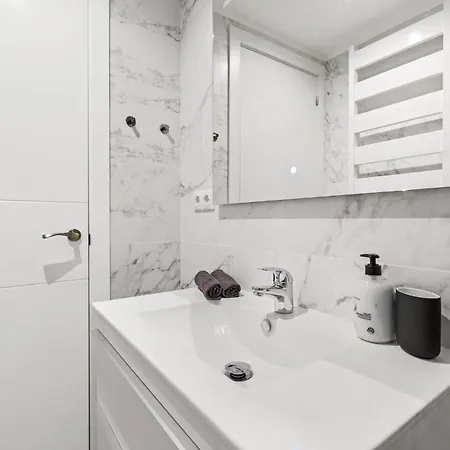 Apartment 3br - 2bh In The Center Barcelona
