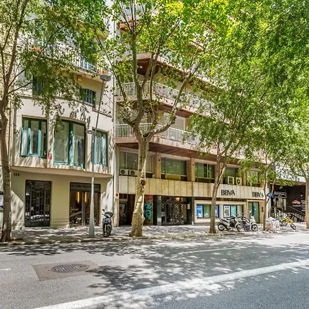 3br - 2bh In The Center Apartment Barcelona